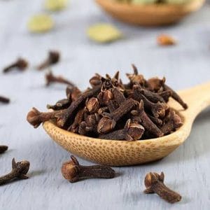 clove bud oil vs leaf oil